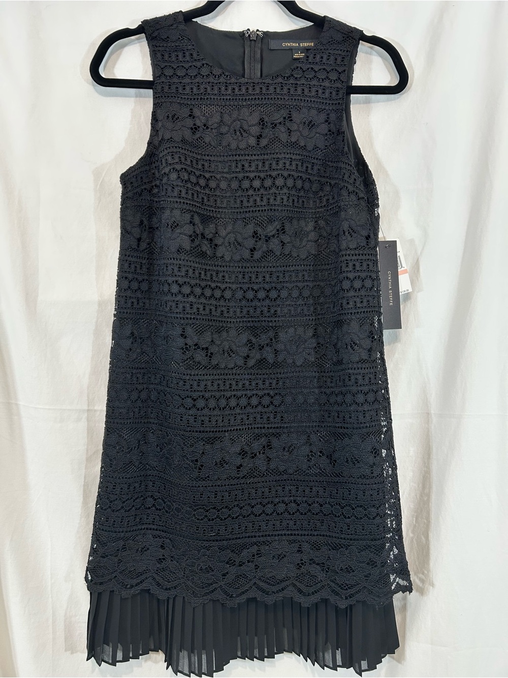 Cynthia Steffe NWT Black Lace Pleated Hem Shift Dress Size 2